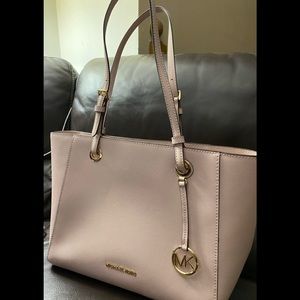 Michael Kors Walsh Medium Multifunction (MF) Saffiano Leather Tote - Pink